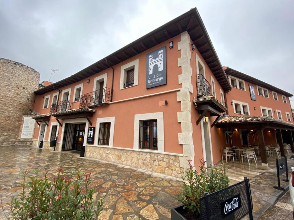 Hostal Restaurante Villa De ブリウエガ エクステリア 写真